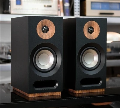 Recommendation Of Multimedia Speakers For Classroom Broadcasting